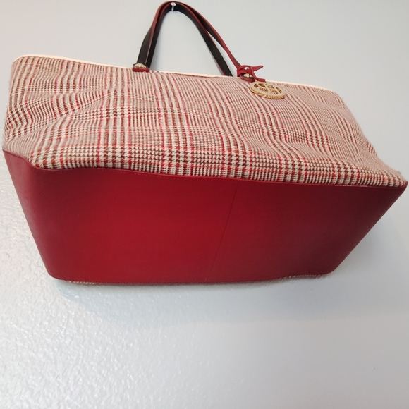 Henri Bendel New York Handbag - Picture 6 of 16